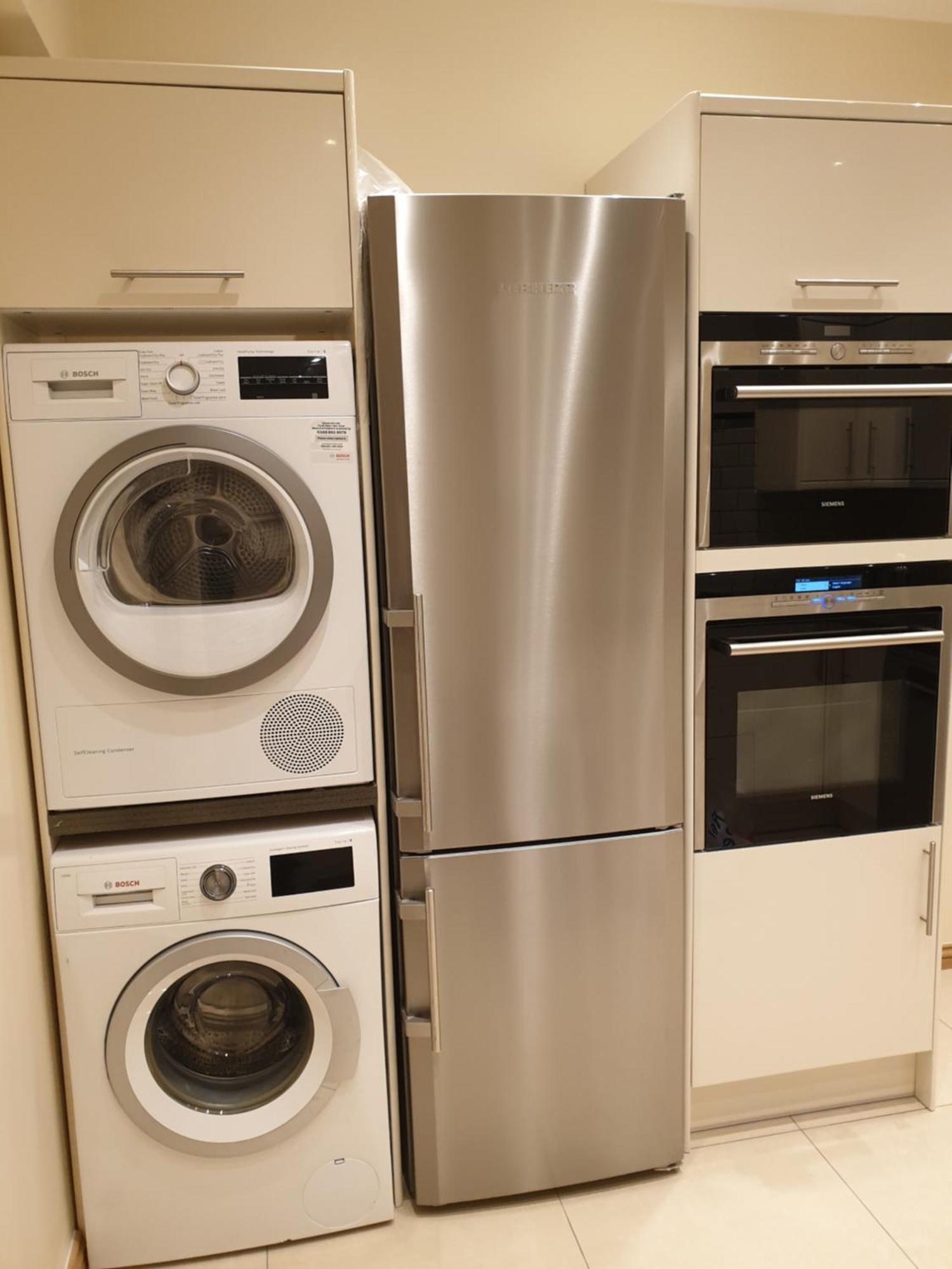 London Luxury Apartments 3 Bedroom Sleeps 8 With 3 Bathrooms 5 Mins Walk To Tube Station Free Parking Ilford Exteriör bild