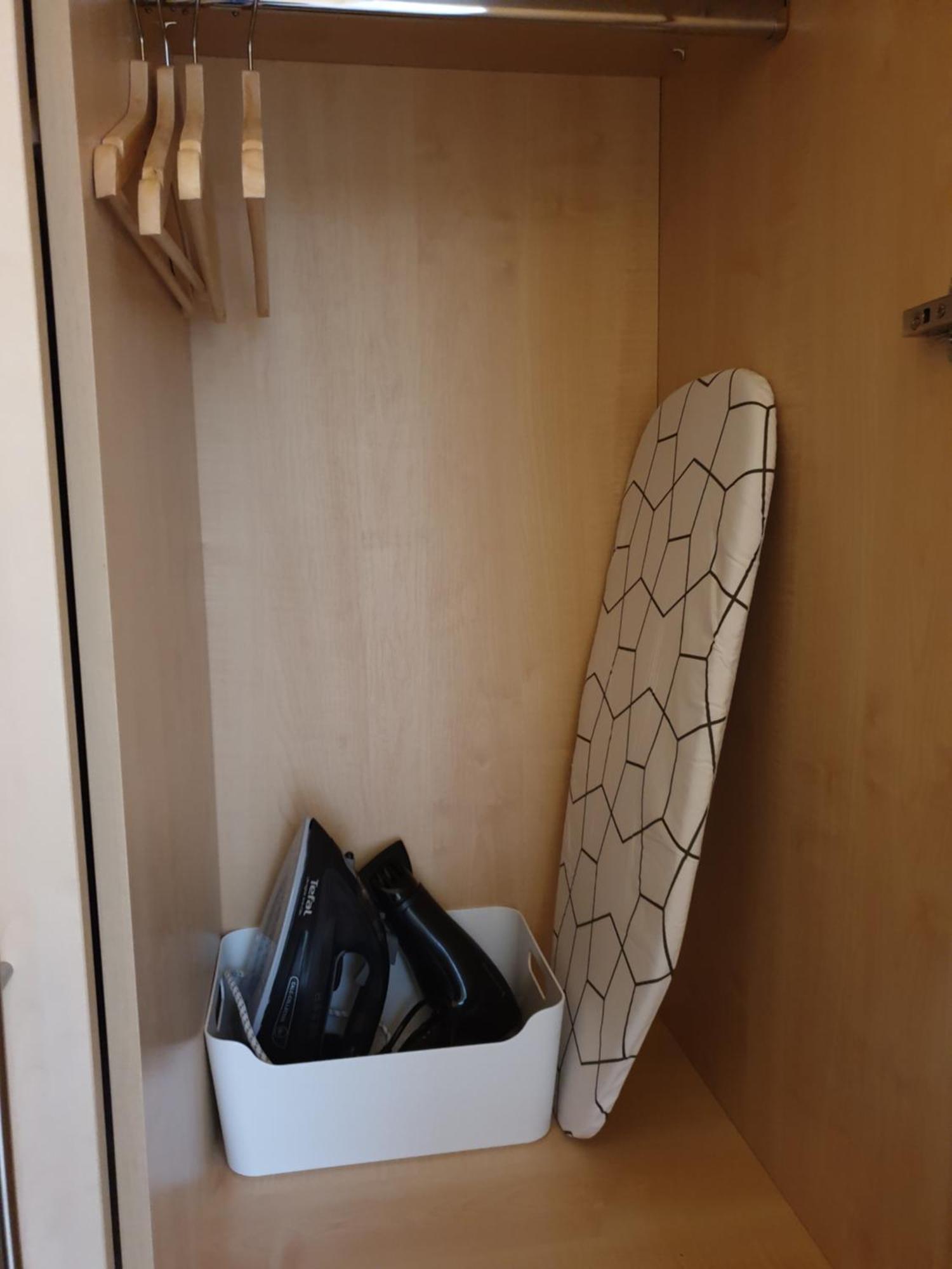 London Luxury Apartments 3 Bedroom Sleeps 8 With 3 Bathrooms 5 Mins Walk To Tube Station Free Parking Ilford Exteriör bild